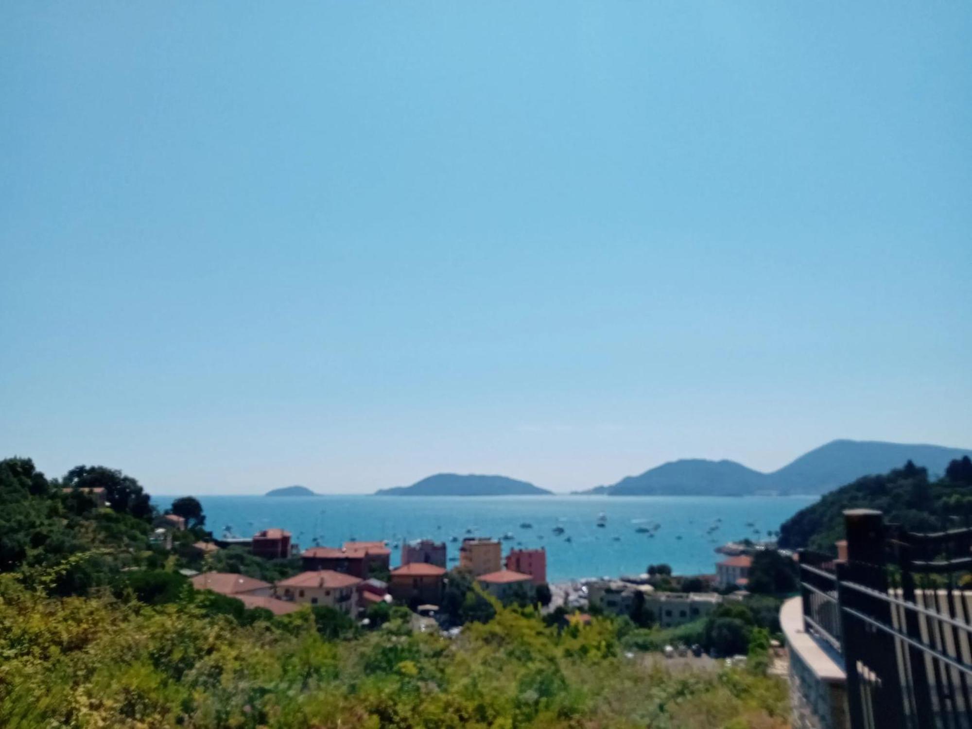 Comfortable Apartment With Sea View In Falcinello Exteriér fotografie